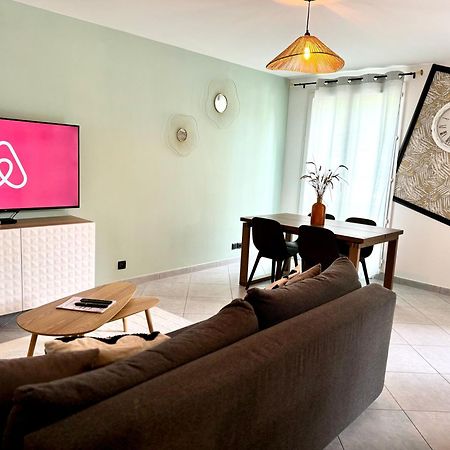 Appart' Calme - 48M² - Proche Versailles - Paris Elancourt Exteriör bild