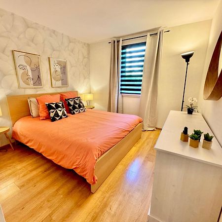 Appart' Calme - 48M² - Proche Versailles - Paris Elancourt Exteriör bild
